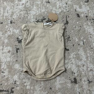 Ponponia Baby Girl Tan Bodysuit Size 6/9 Months NWT
